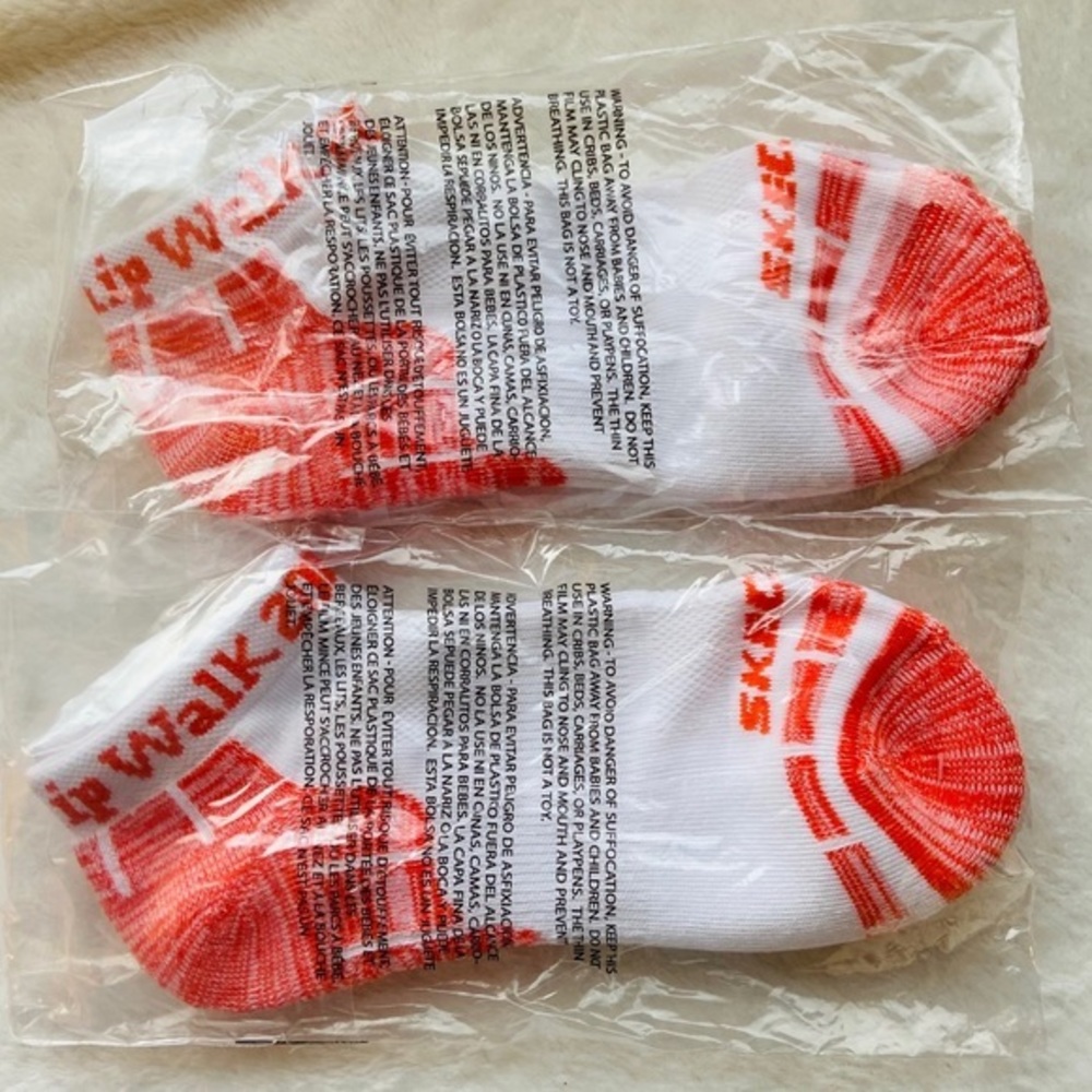 2 Pack Sketchers Ankle Socks NWT
